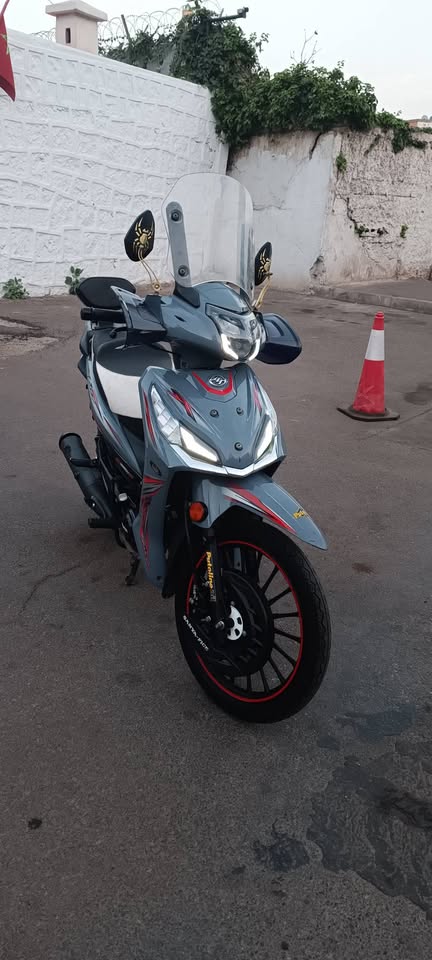 Image de Sanya r1000 2024