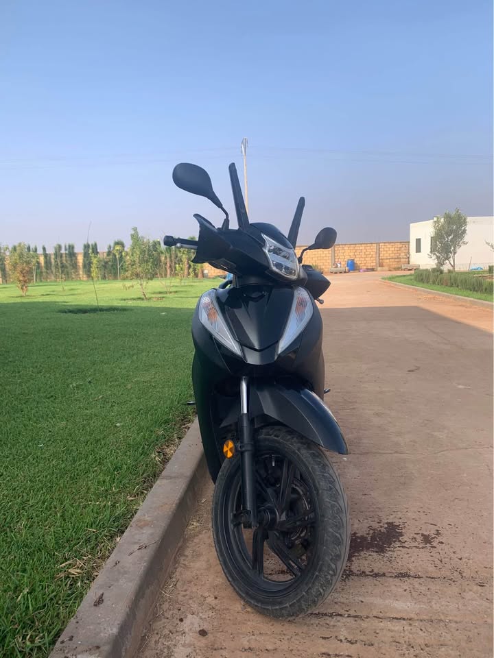 Image de Sh 300i smart matriculation A9 tar9em sabe9
