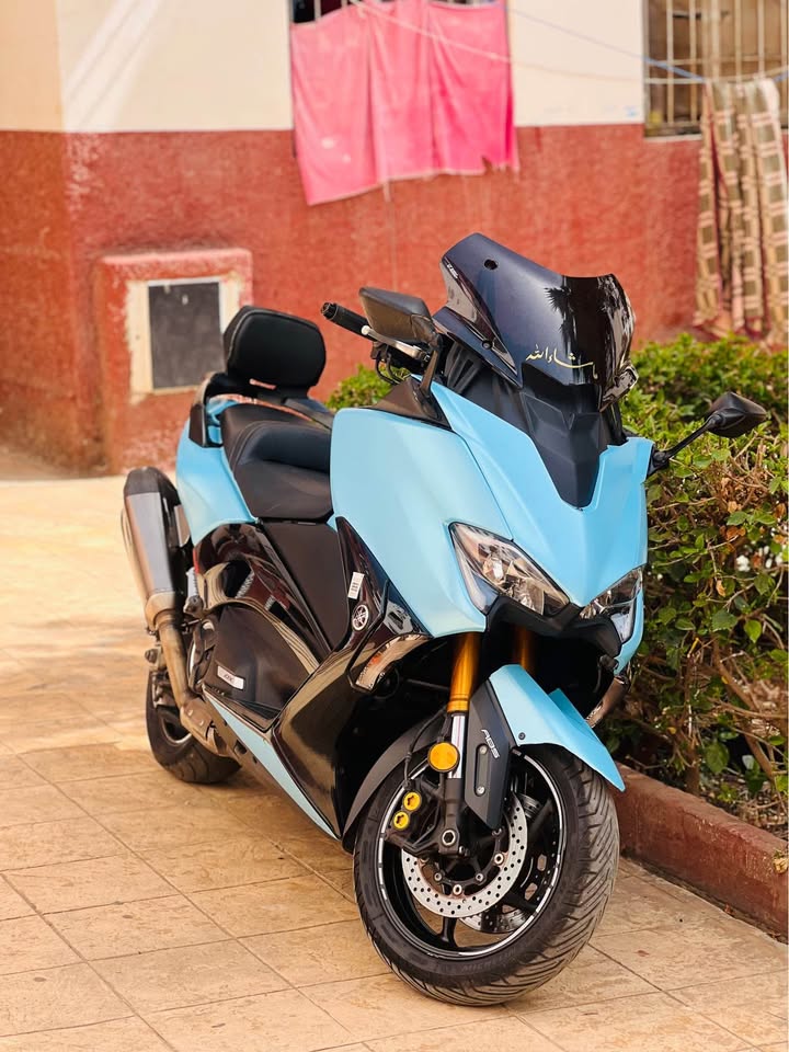 Image de Yamaha Tmax 530 Dx bleu occasion à vendre Témara