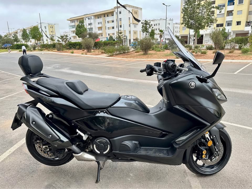 Image de Tmax 560 à vendre à Dar Bouazza
