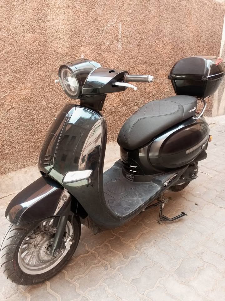 Image de Mega italika 2600km model 3/2025